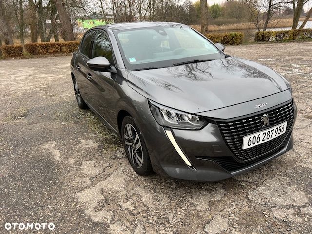 Peugeot 208 - 3