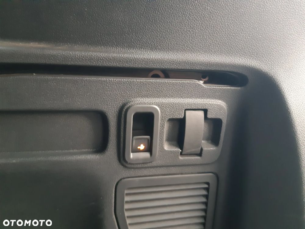 Volkswagen Touran 2.0 TDI SCR (BlueMotion Technology) DSG Highline - 16