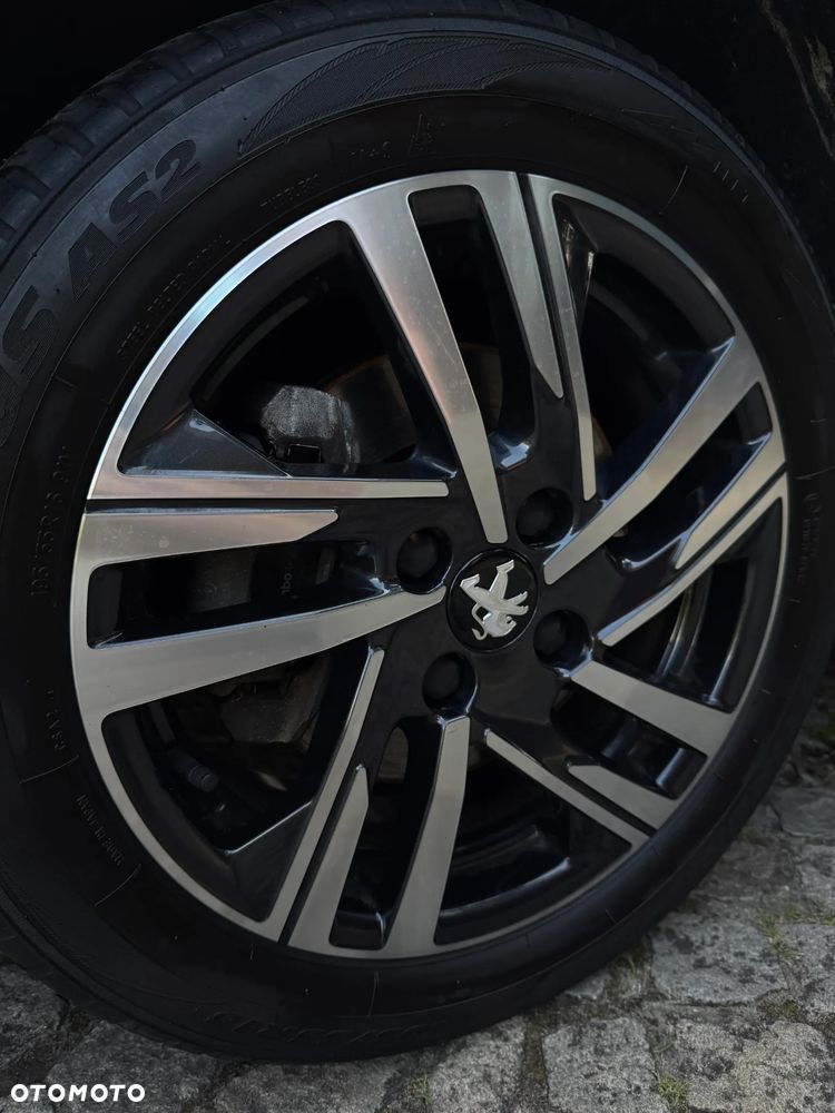 Peugeot 208 PureTech 100 EAT8 Allure Pack - 12