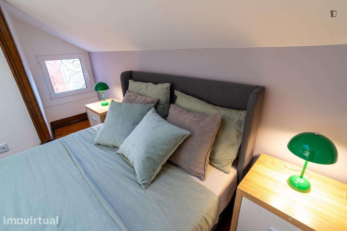 Quarto - localizado em Marquês de Pombal Lisbon - Grande imagem: 4/26
