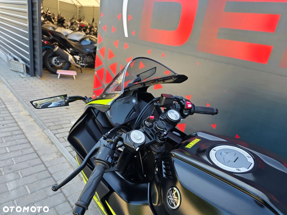 Yamaha YZF - 10