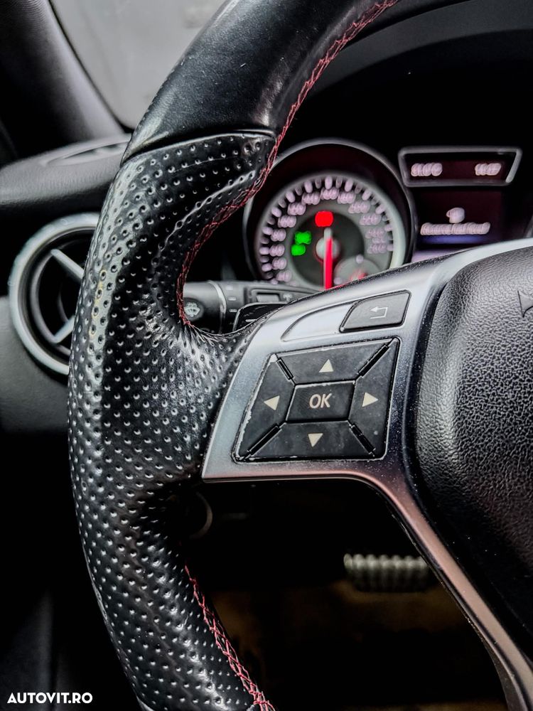 Mercedes-Benz GLA 220 CDI 4MATIC 7G-DCT AMG Line - 21