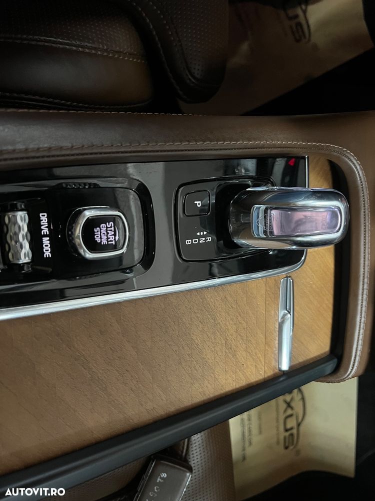 Volvo XC 90 T8 AWD Recharge Geartronic Inscription Edition - 32
