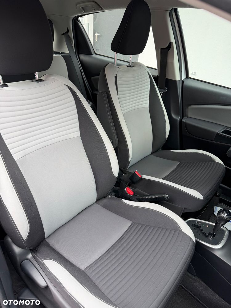 Toyota Yaris Hybrid 100 Active EU6 - 7