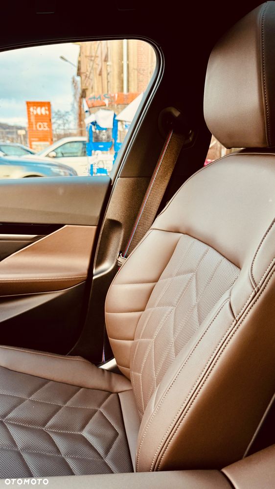 BMW Seria 5 520d xDrive mHEV M Sport - 6