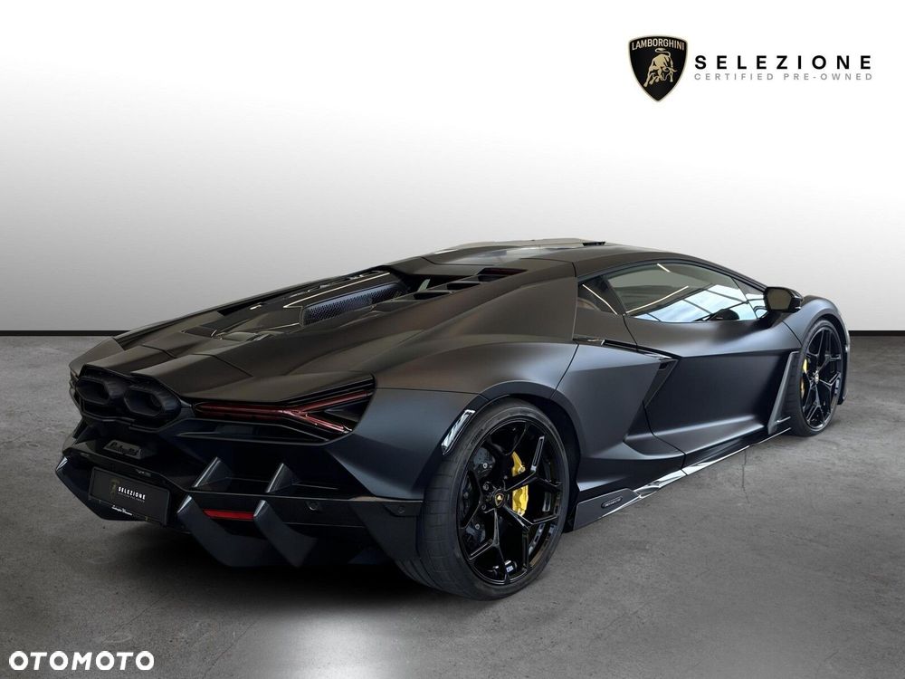 Lamborghini Revuelto - 4