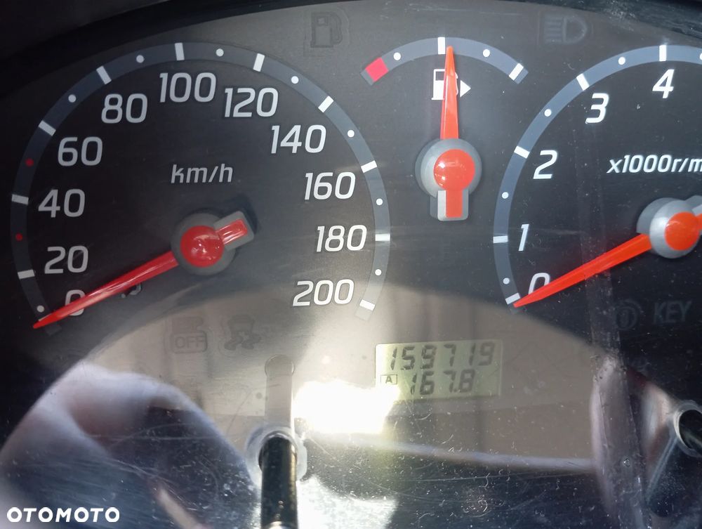 Nissan Micra - 5