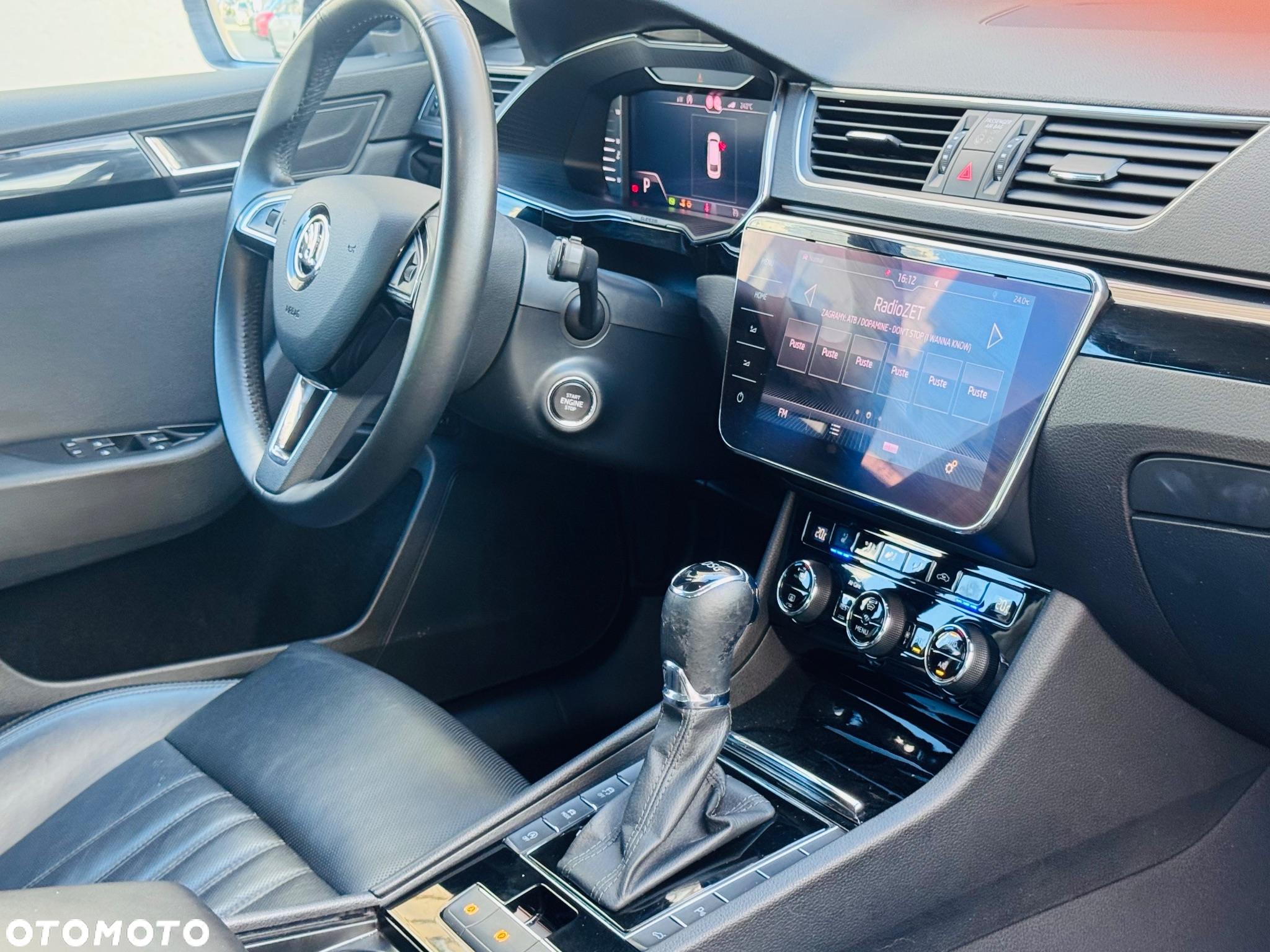 Skoda Superb 2.0 TDI L&K DSG - 32