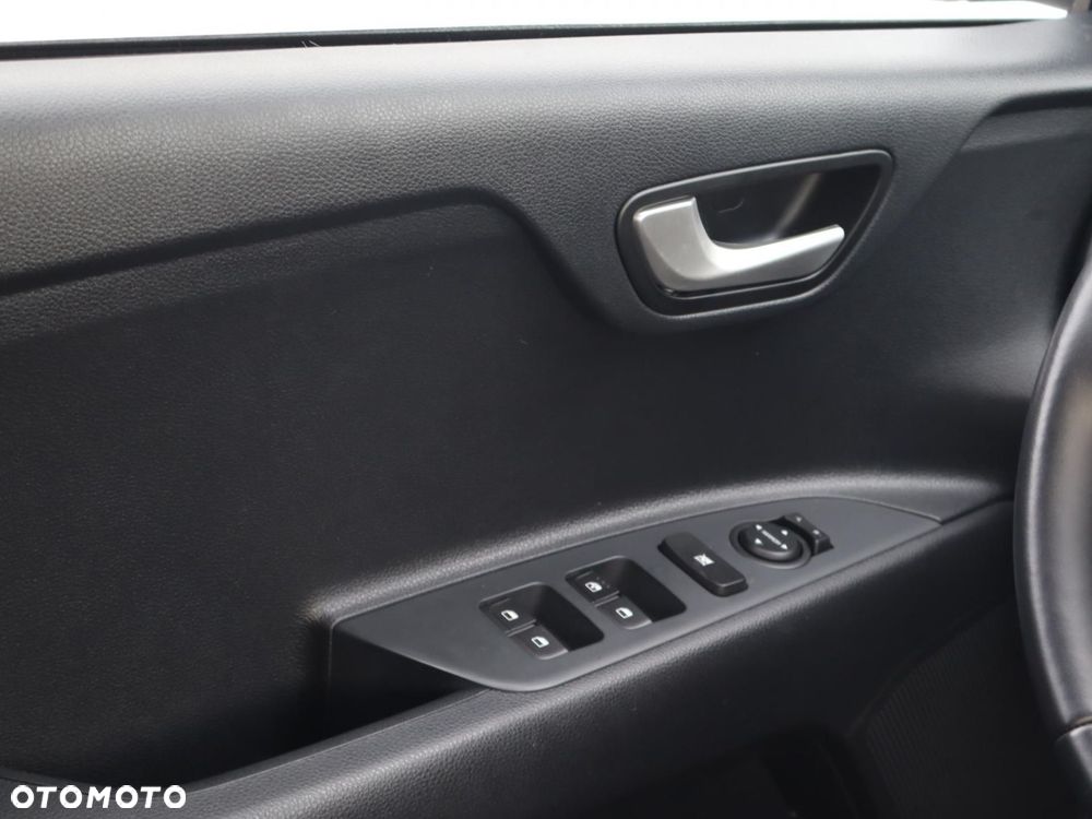 Kia Stonic 1.2 M - 14