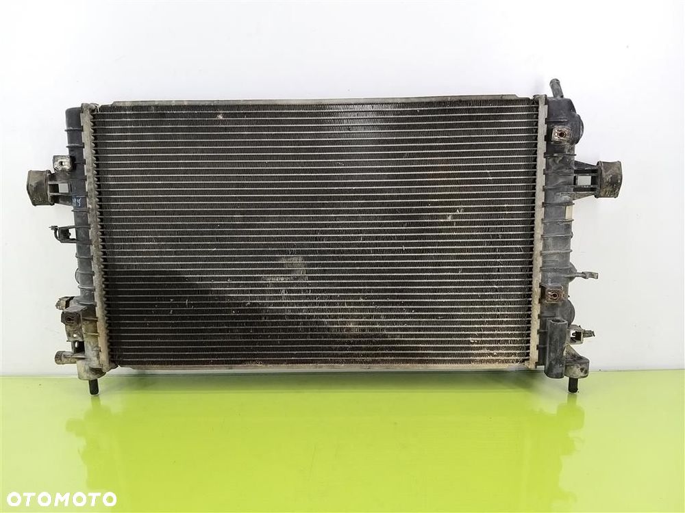 Chłodnica wody Opel Zafira II B 1.6 16V 105KM 2005-2011 DELPHI 13123818 - 2