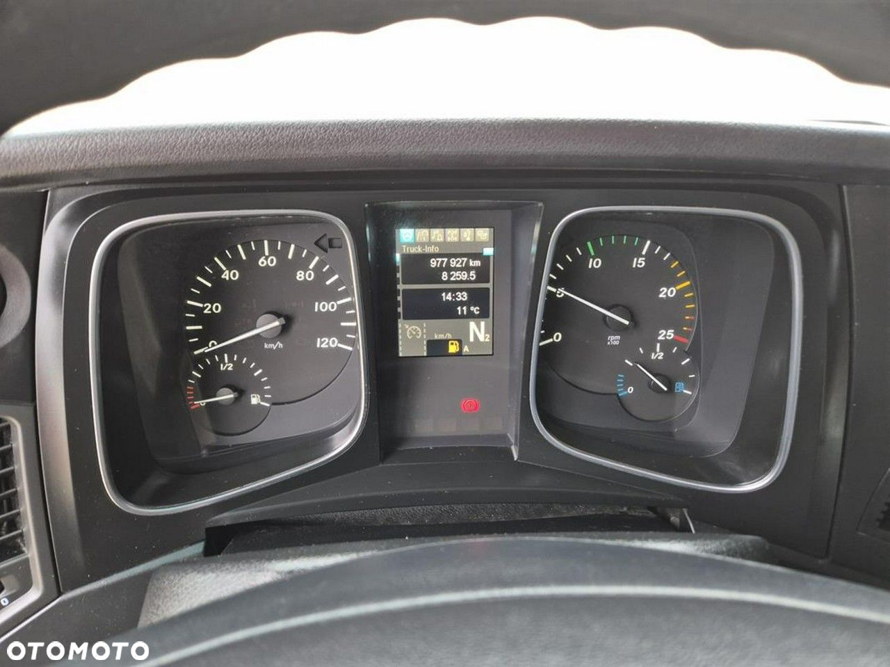 Mercedes-Benz Actros - 22
