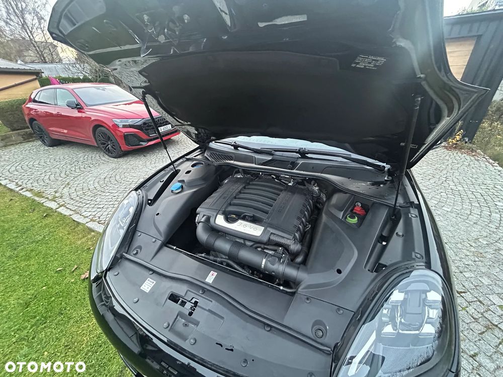 Porsche Cayenne Platinum Edition - 16