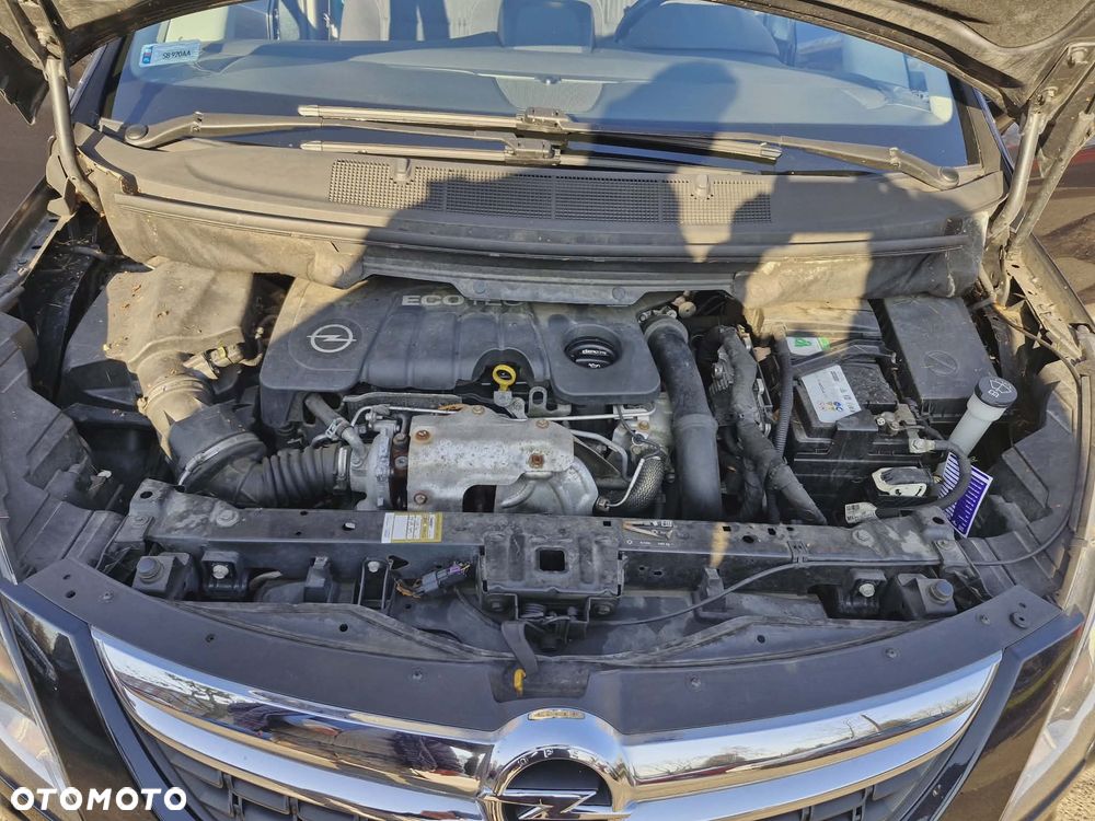 Opel Zafira - 10