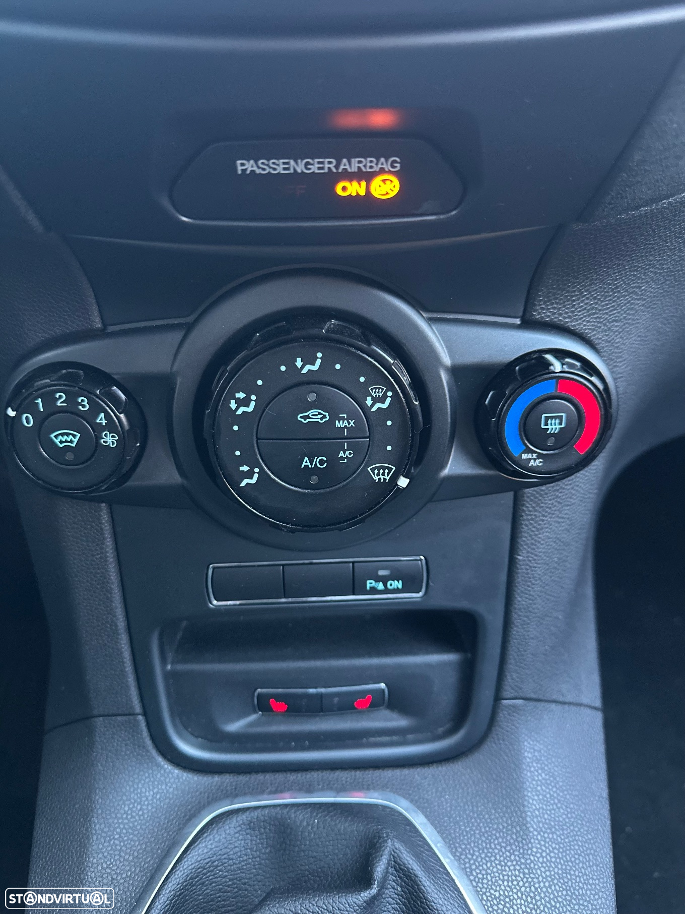 Ford Fiesta 1.5 TDCi Connected - 9