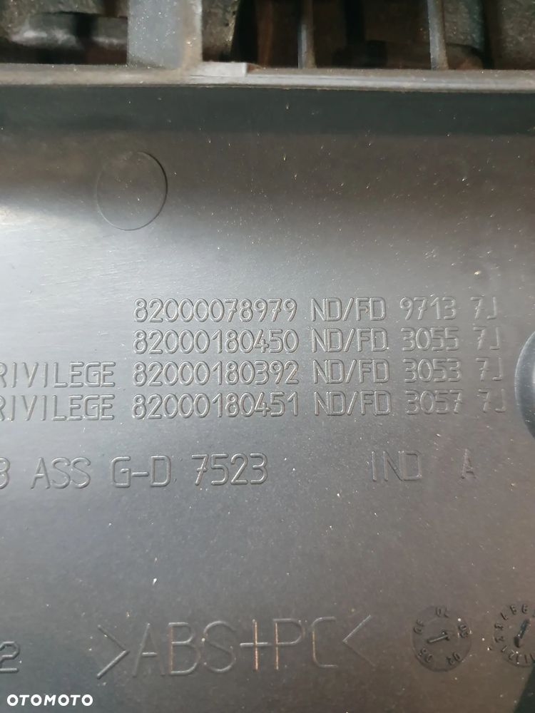 RENAULT MEGANE 2 BLENDA PLASTIK RAMKA OBUDOWA EKRANU WYŚWIETLACZA 82000078979 - 4