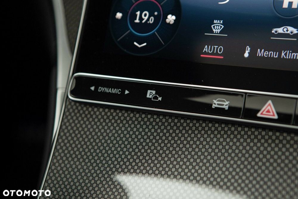 Mercedes-Benz GLC - 30