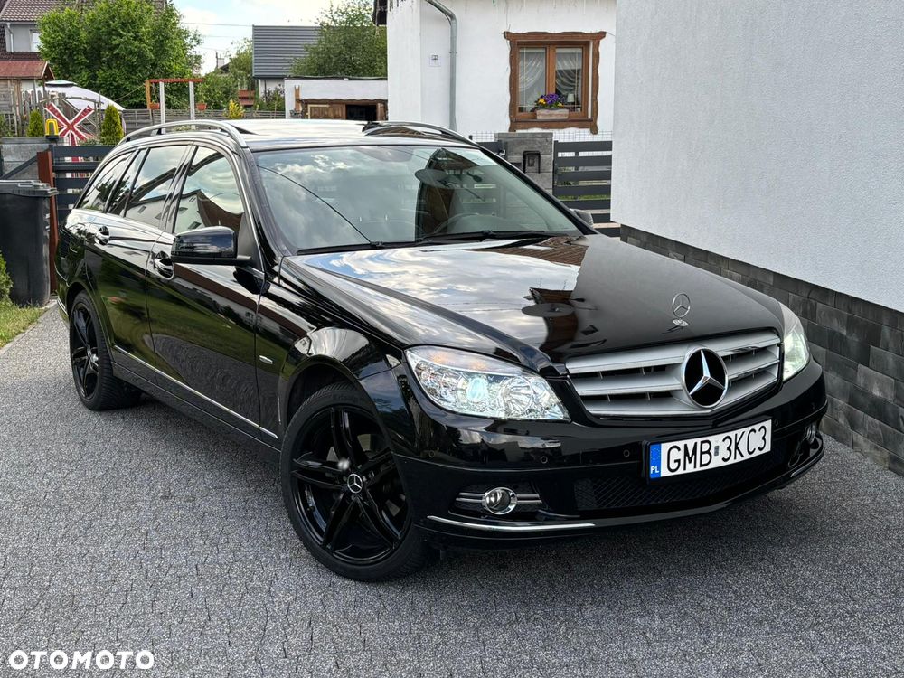 Mercedes-Benz C-Class 2009 photo 2