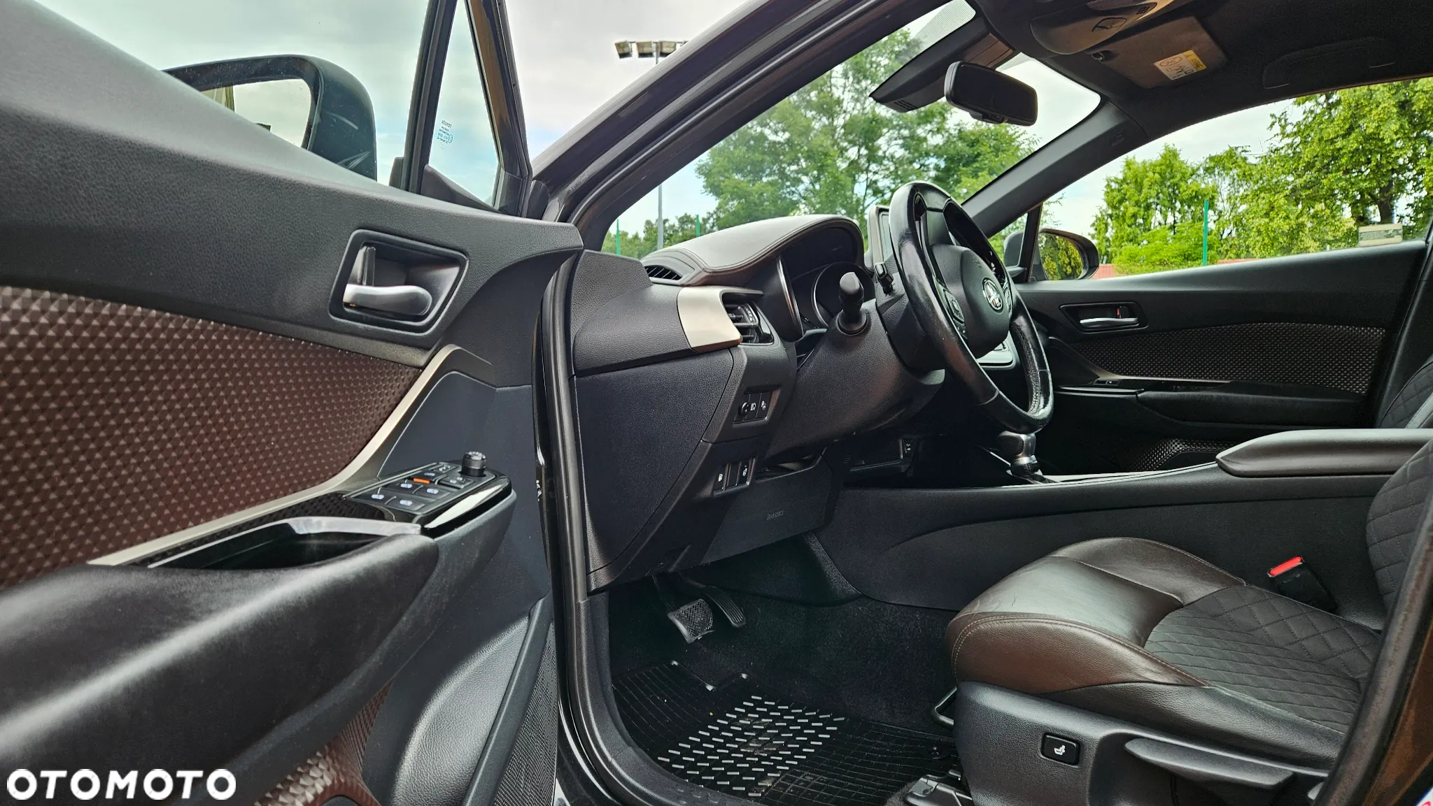 Toyota C-HR 1.8 Hybrid Prestige - 5