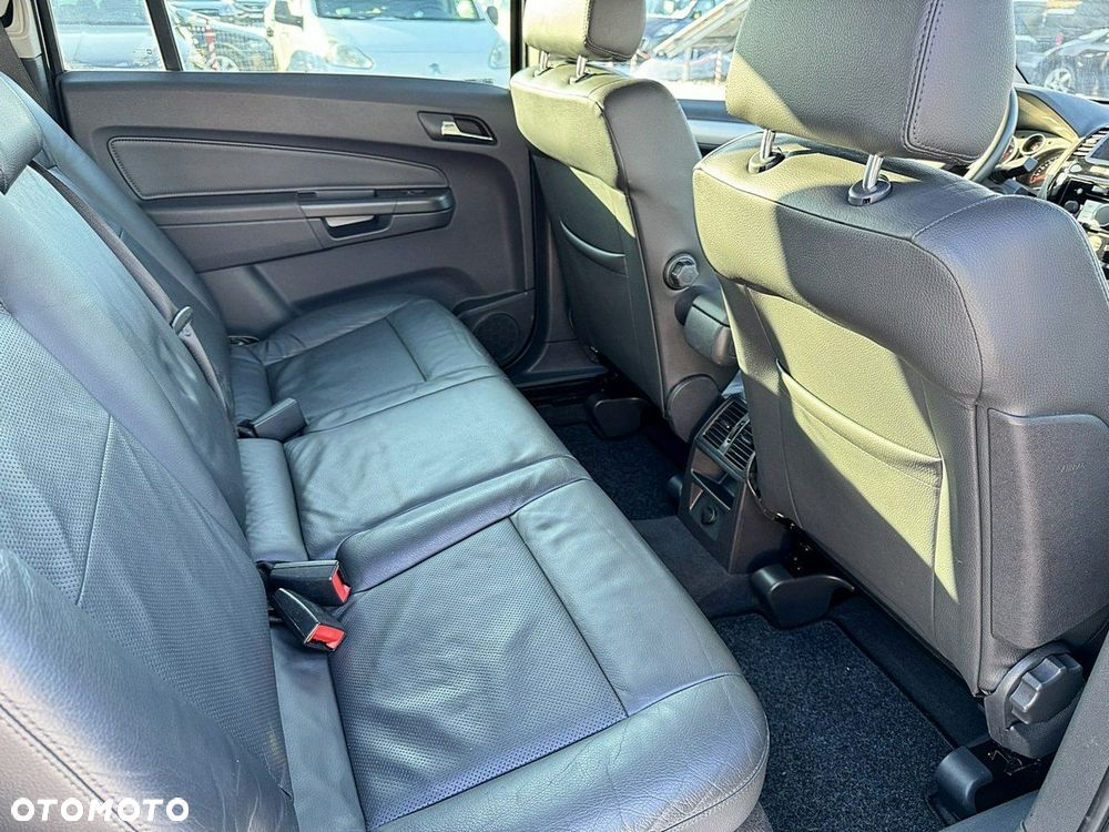 Opel Zafira - 12