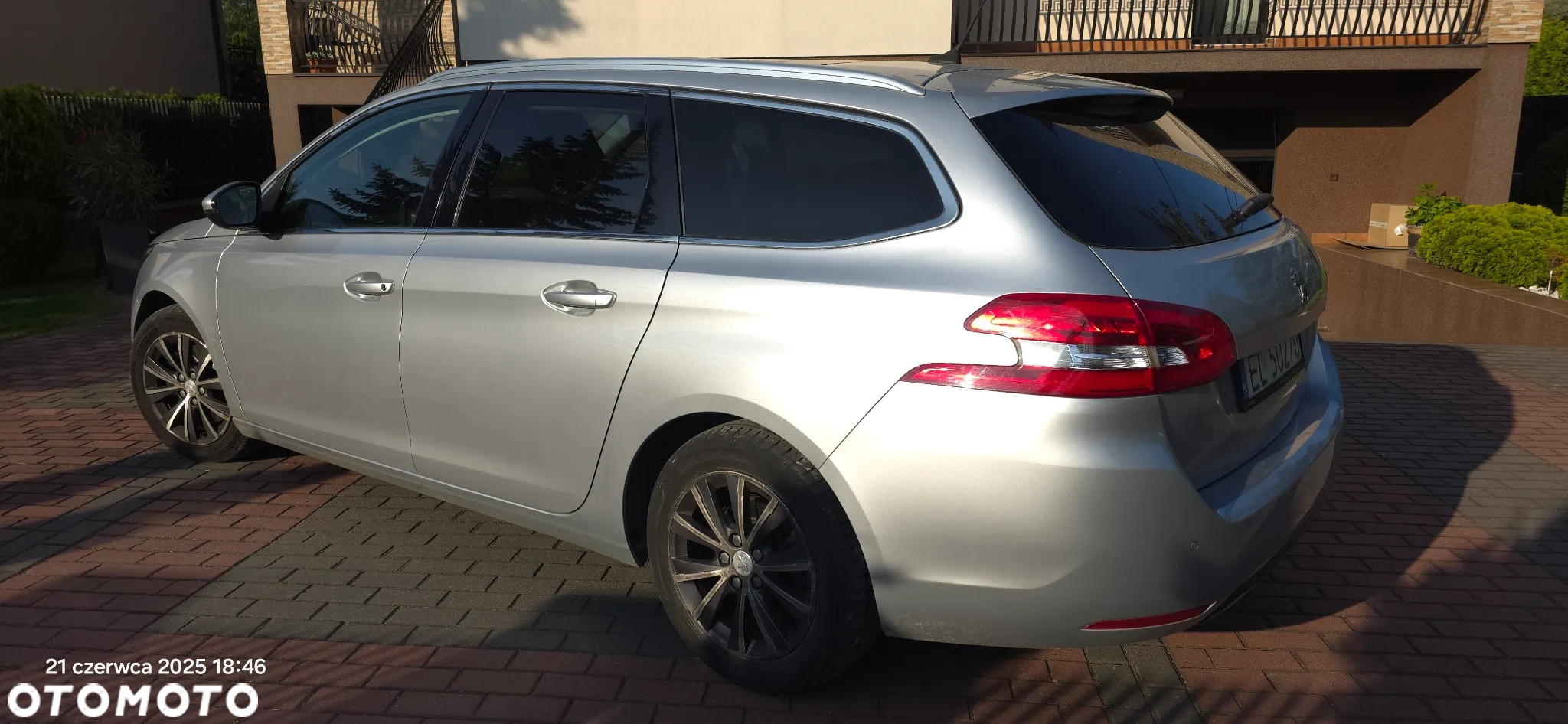 Peugeot 308 SW BlueHDi 150 Automatik Stop & Start Allure - 2