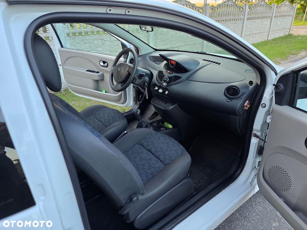 Renault Twingo dCi 75 Authentique - 25