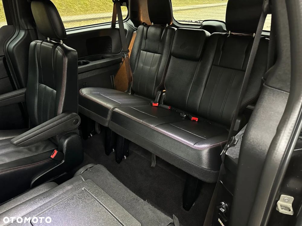 Dodge Grand Caravan 3.6 R/T - 19