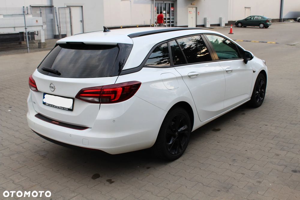 Opel Astra 1.6 CDTI Elite S&S - 9