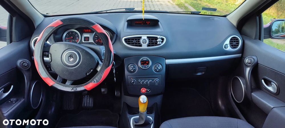Renault Clio - 20
