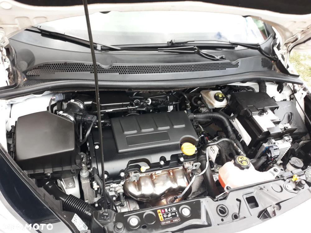 Opel Corsa 1.4 Automatik 120 Jahre - 28