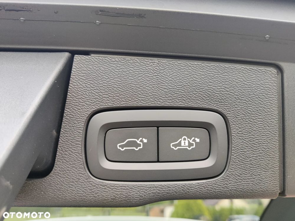 Volvo XC 60 B5 B AWD Core - 24