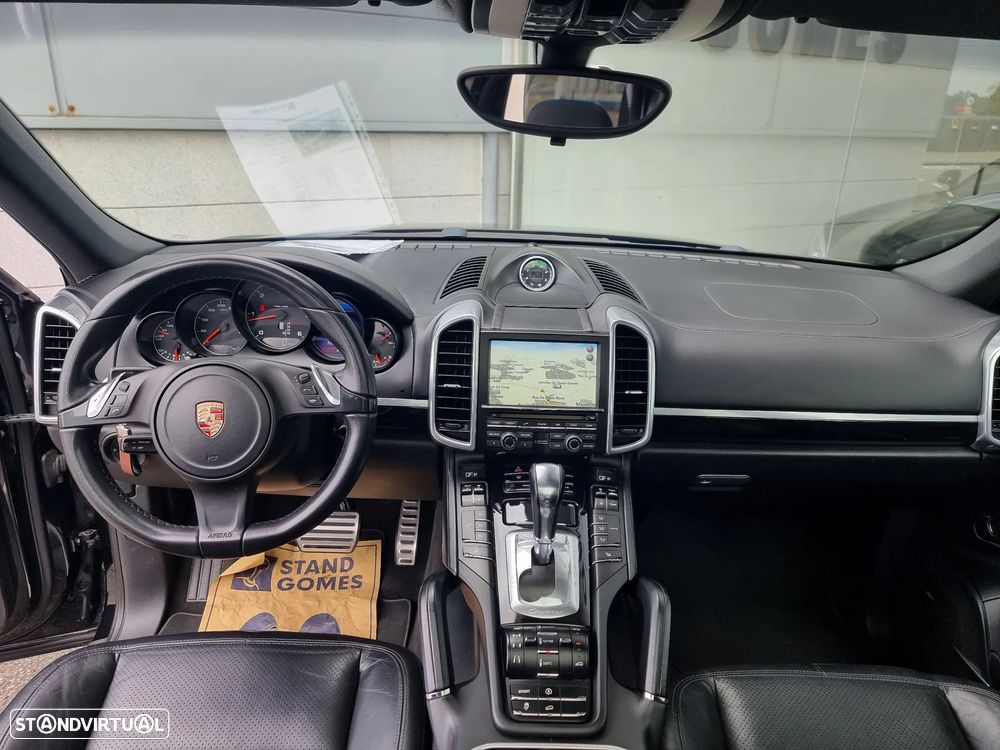 Porsche Cayenne Tiptronic S - 33