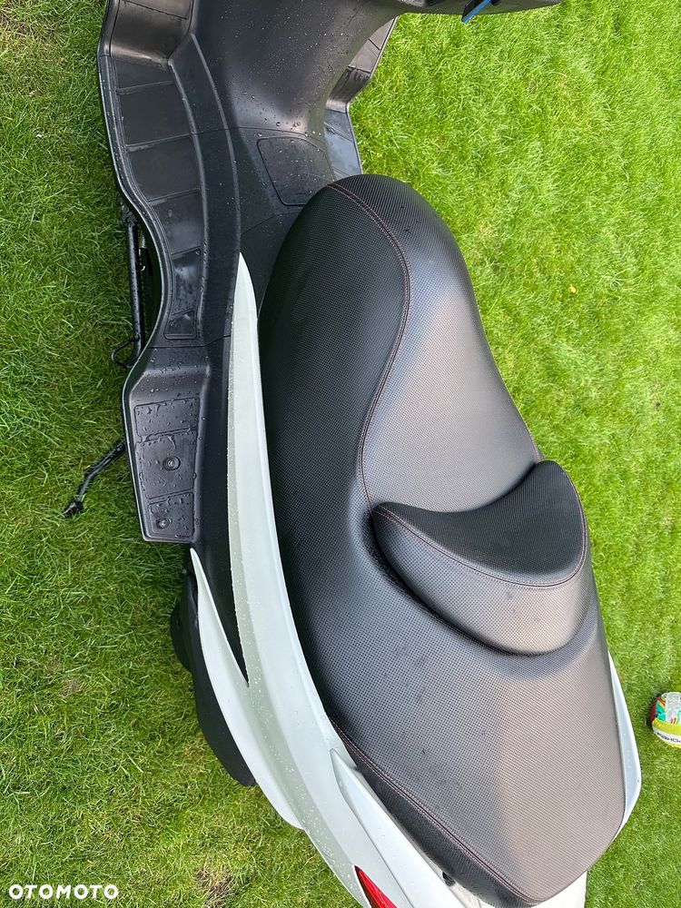 Suzuki Burgman - 3