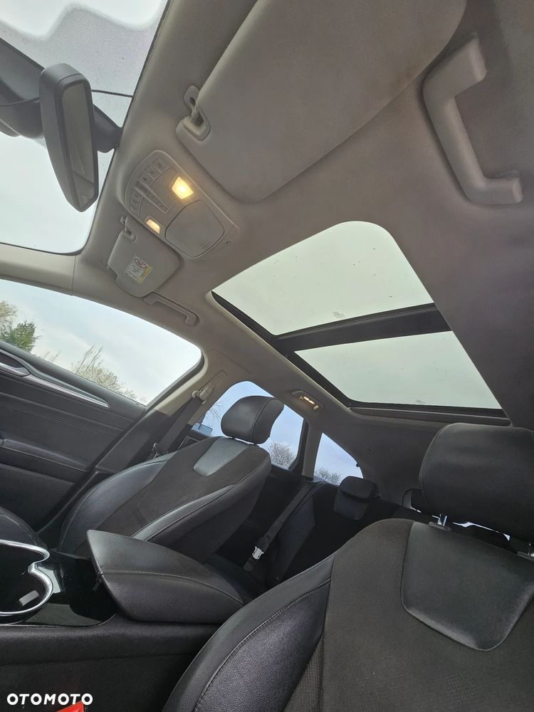 Ford Mondeo 2.0 TDCi Titanium PowerShift - 11