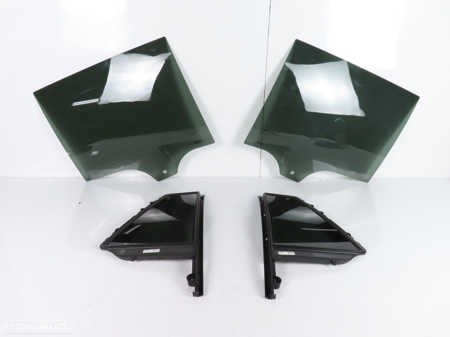 Conjunto de vidros escuros Usado / Original BMW 3 Touring (G21) 51358496661 / 51... - 1