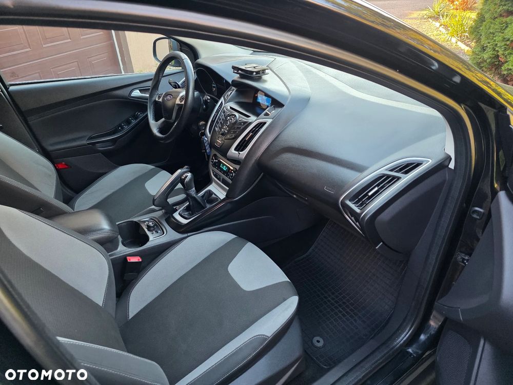 Ford Focus Turnier 1.6 Ti-VCT Titanium - 6