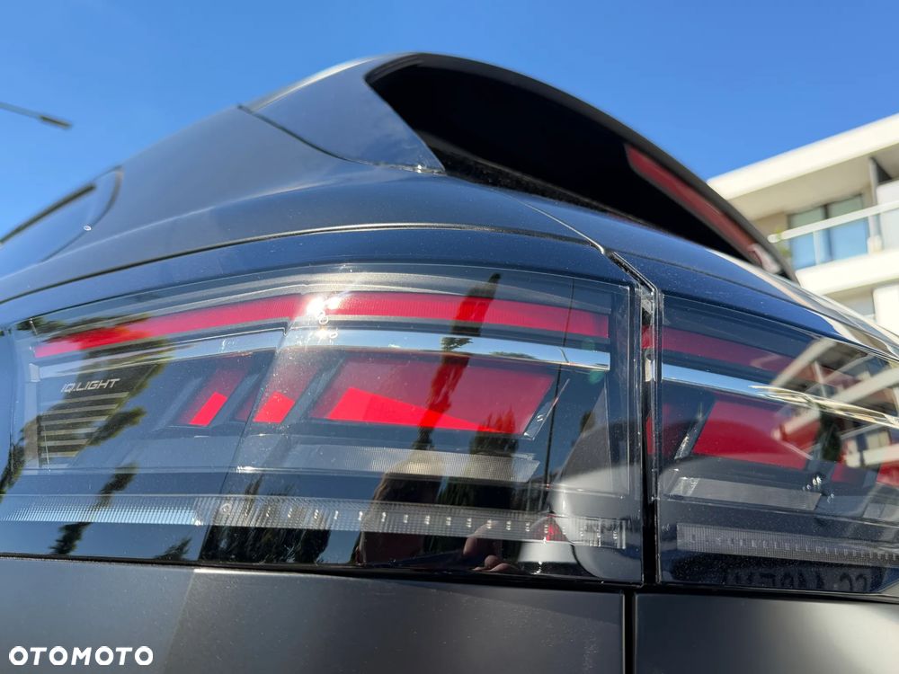 Volkswagen Passat - 33