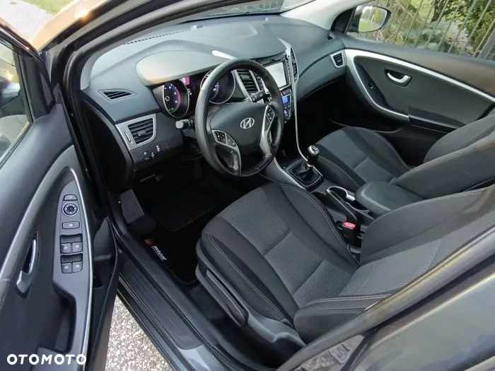 Hyundai i30 1.6 CRDi BlueDrive Premium - 6