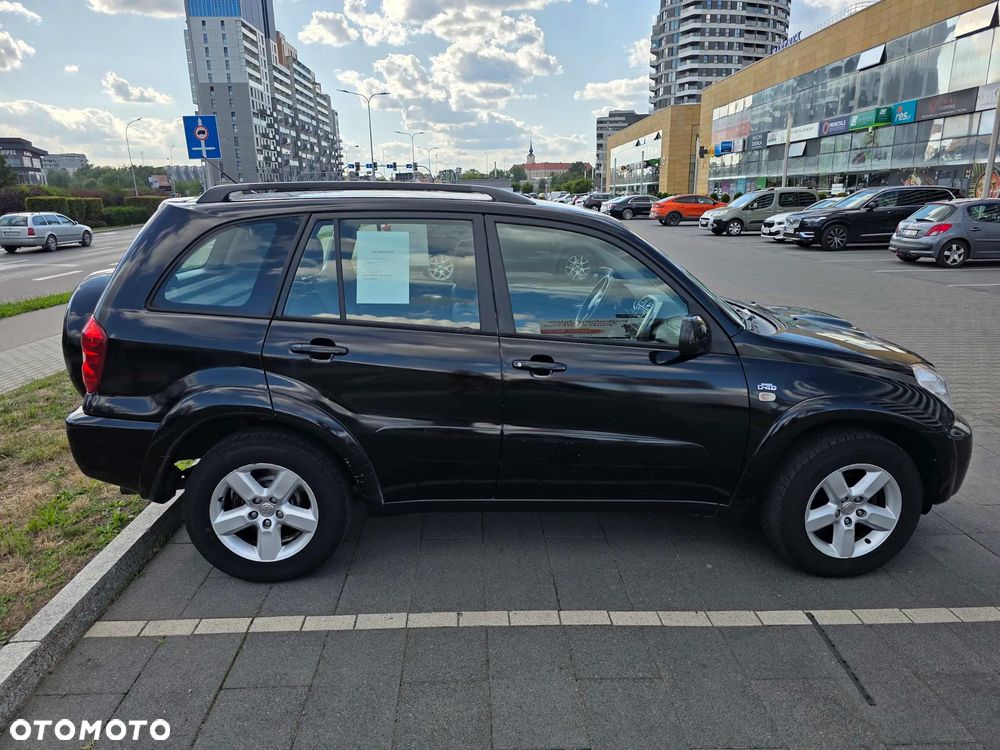 Toyota RAV4 2.0 D-4D 4x4 - 2