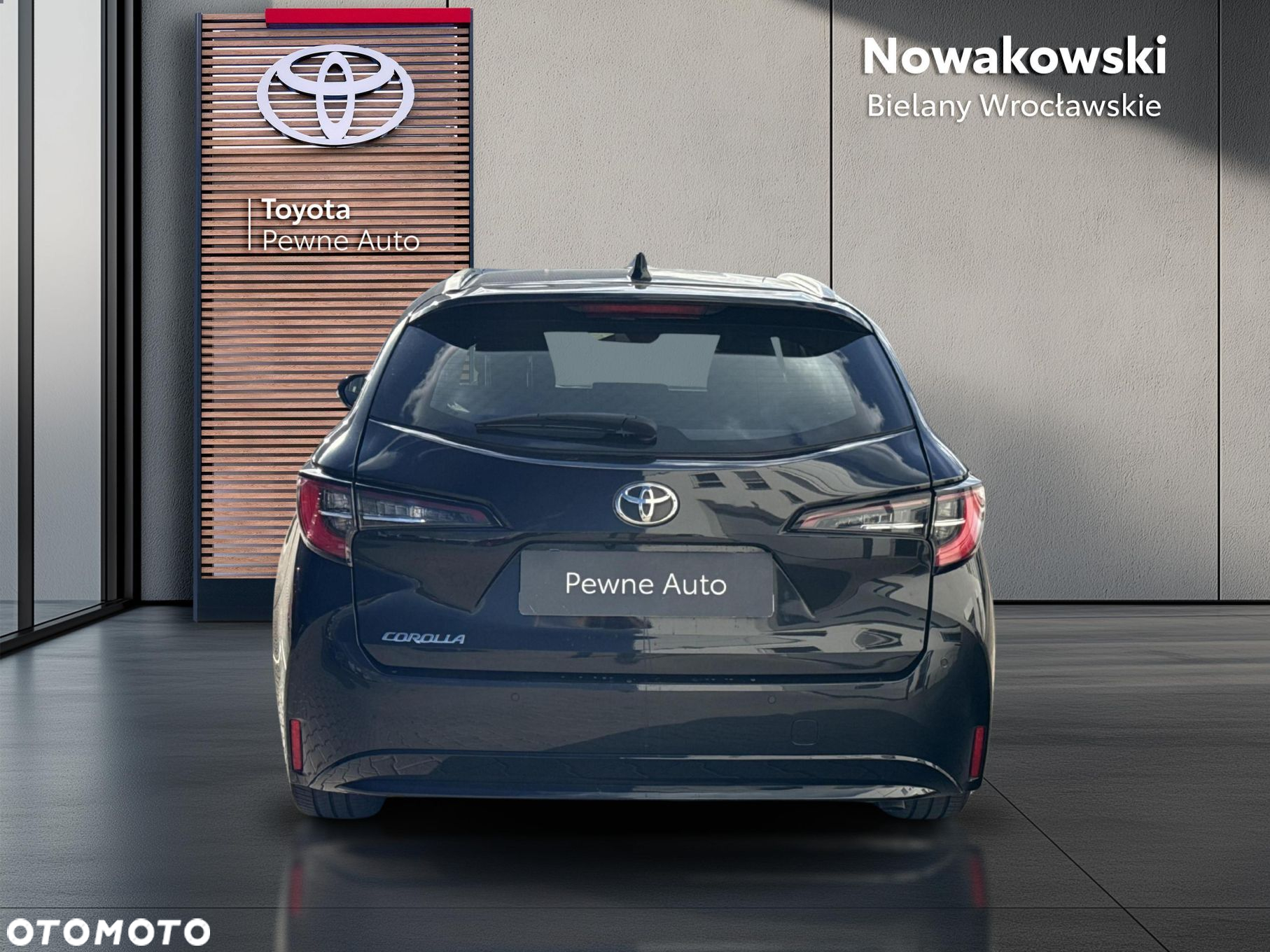 Toyota Corolla - 4