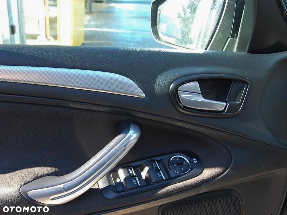 Ford S-Max 2.0 TDCi Trend - 17