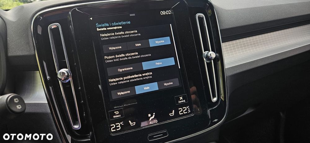 Volvo XC 40 T3 Momentum Pro - 37