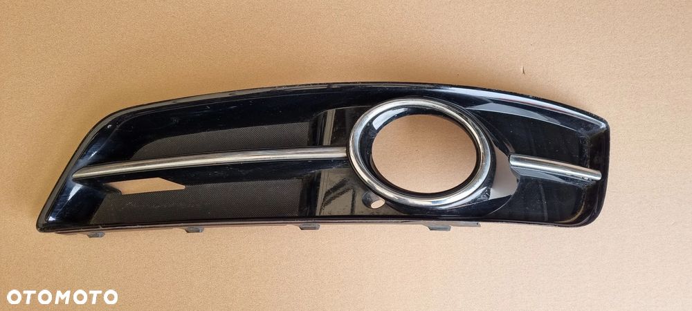 Audi A3 8P0 Lift 09-12 Kratka lewa zderzak przód oryginał - 1