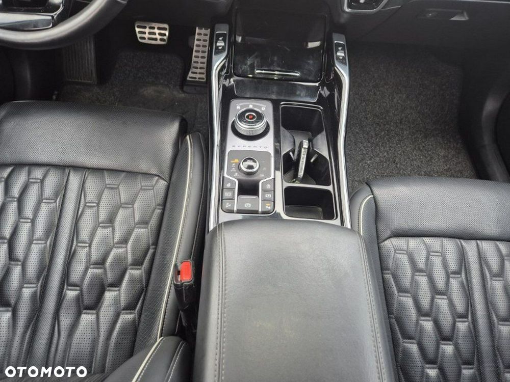 Kia Sorento - 14