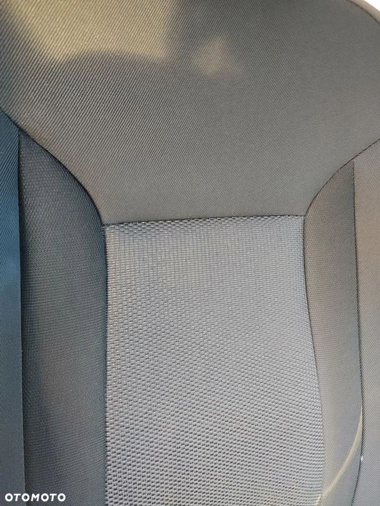 Hyundai i40 - 19