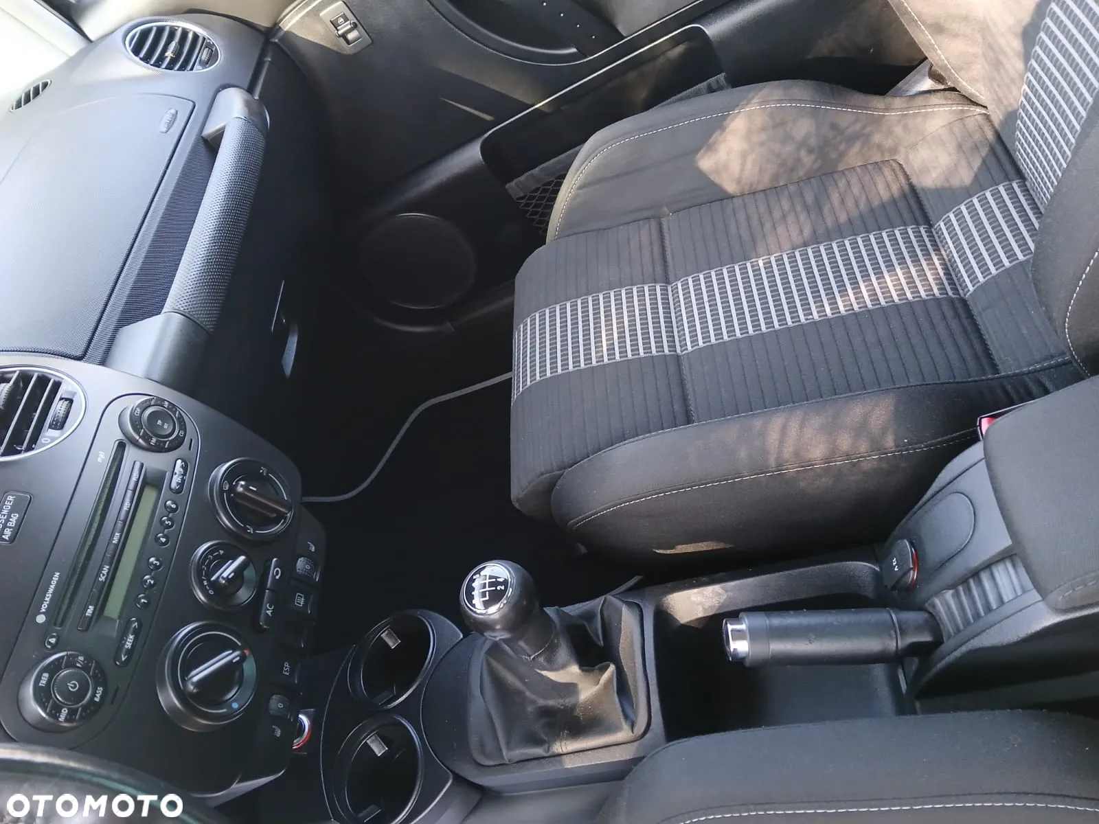 Volkswagen New Beetle - 27