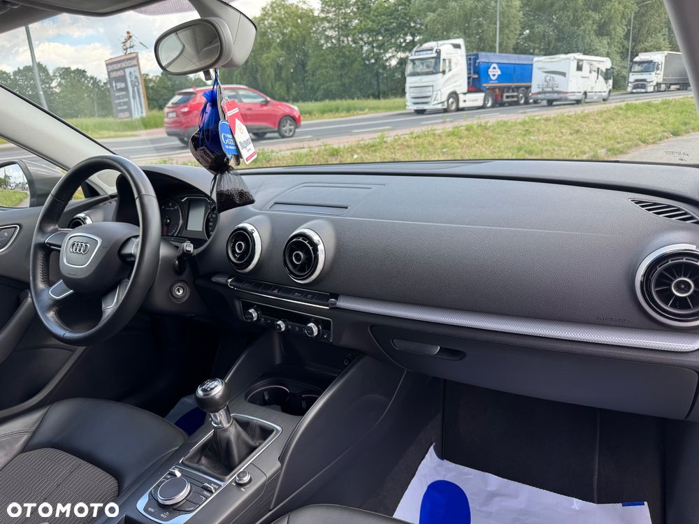 Audi A3 Sportback - 16