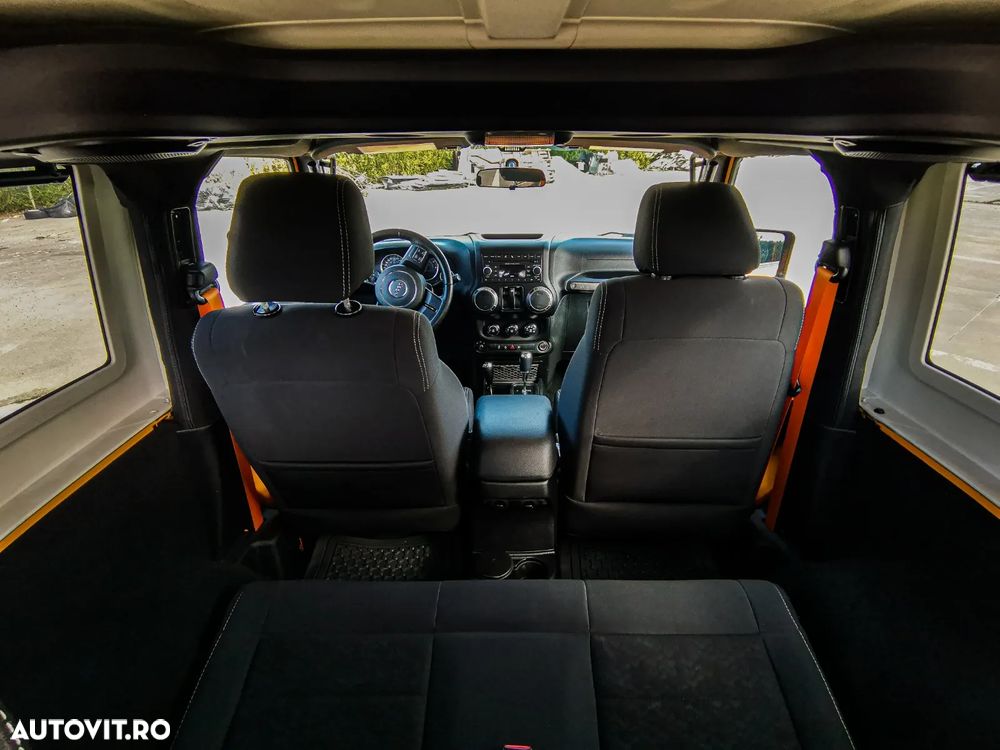 Jeep Wrangler 2.8 CRD AT Sport - 8