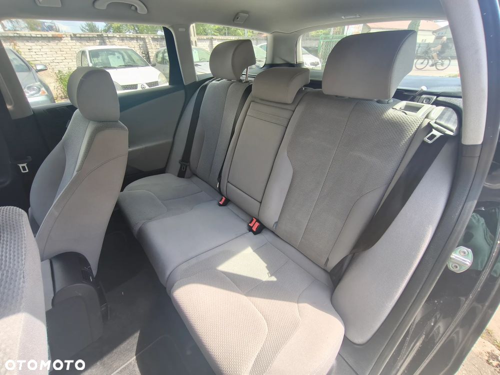 Volkswagen Passat - 10