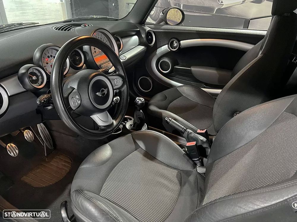 MINI Cabrio Cooper S - 11