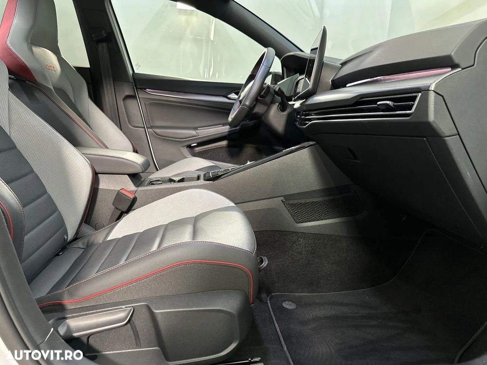 Volkswagen Golf - 12